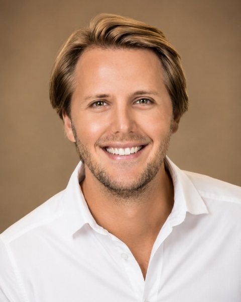 Mr. Luan Cloete